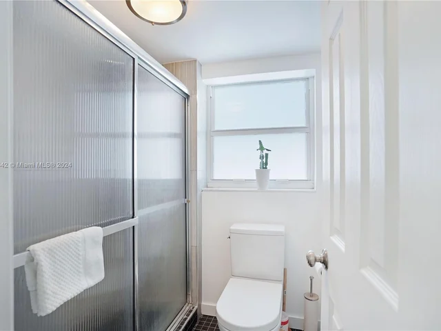 245 18th St # 605, Miami Beach FL 33139