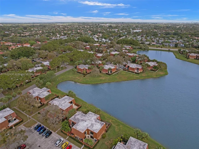 313 Buttonwood Ln, Boynton Beach FL 33436