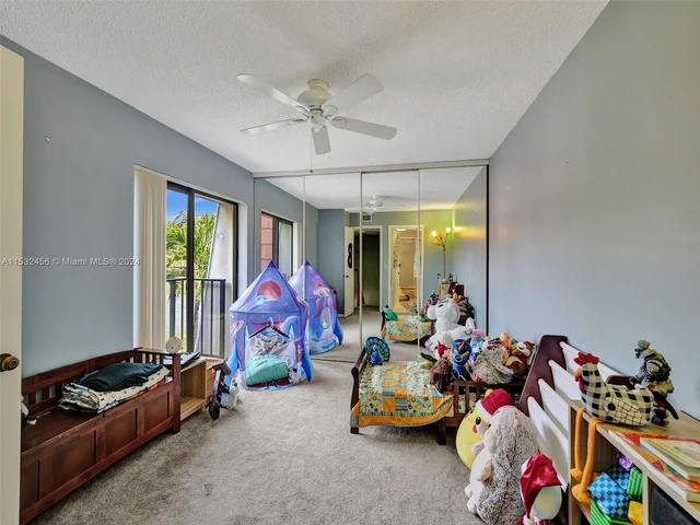 313 Buttonwood Ln, Boynton Beach FL 33436