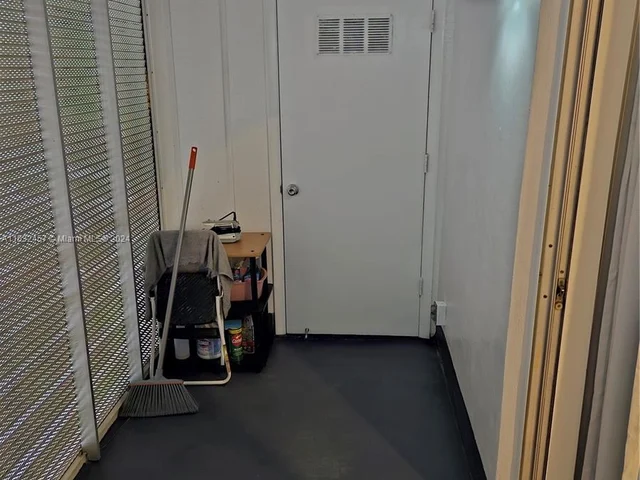 321 Flanders G # 321, Delray Beach FL 33484