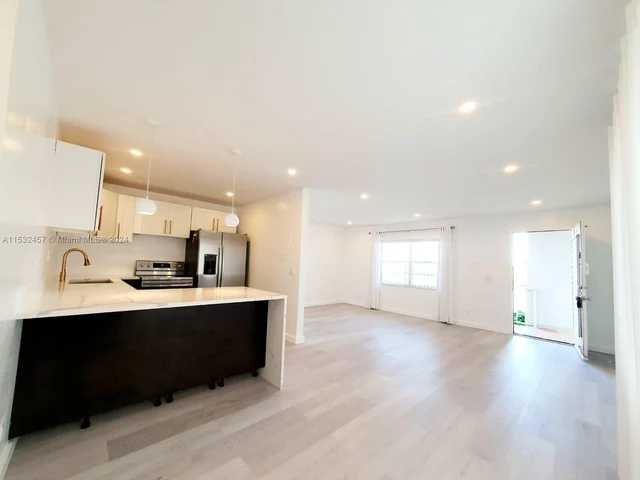 321 Flanders G # 321, Delray Beach FL 33484