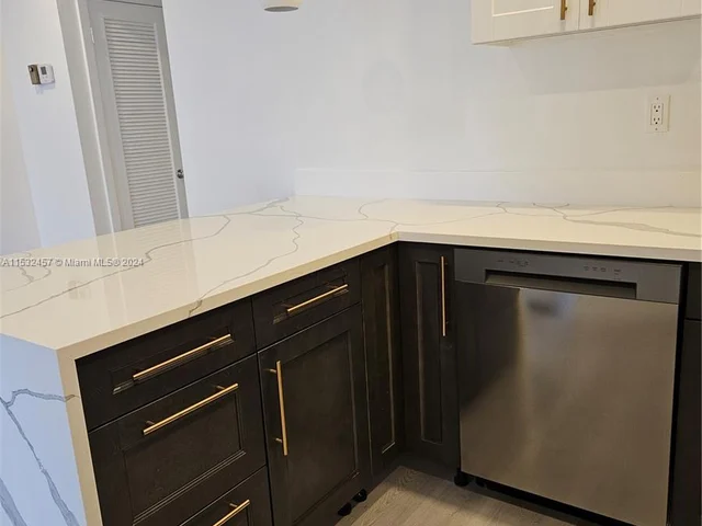 321 Flanders G # 321, Delray Beach FL 33484