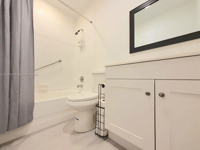 321 Flanders G # 321, Delray Beach FL 33484