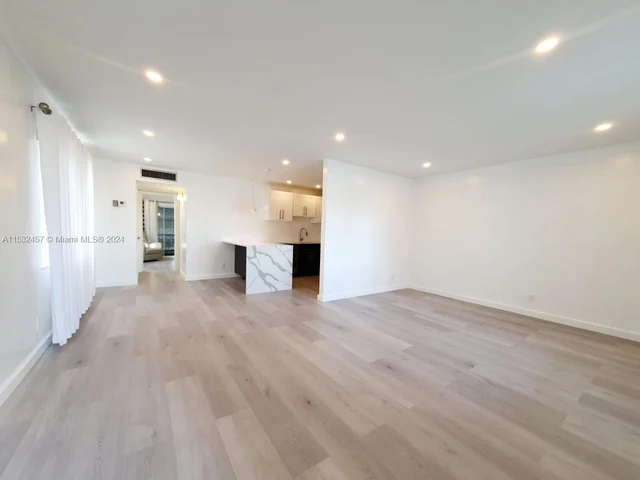 321 Flanders G # 321, Delray Beach FL 33484