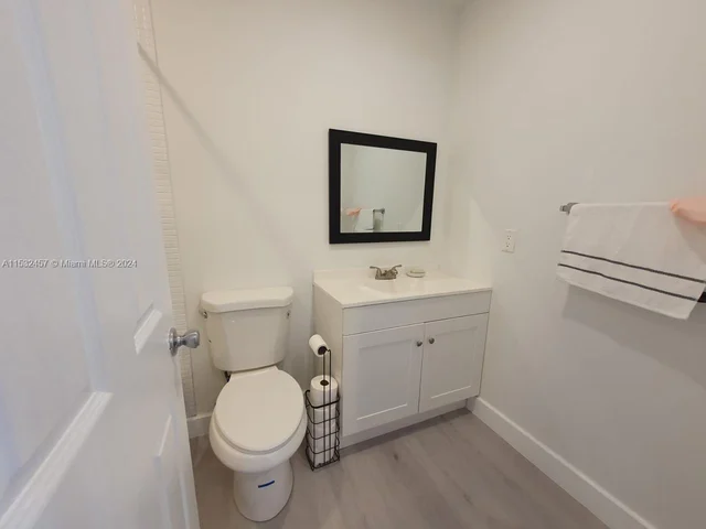 321 Flanders G # 321, Delray Beach FL 33484