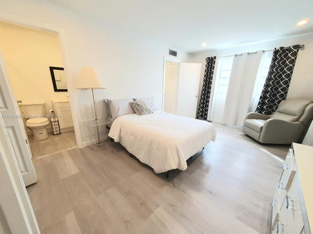 321 Flanders G # 321, Delray Beach FL 33484