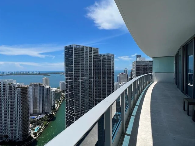 200 Biscayne Blvd Way # 4811, Miami FL 33131