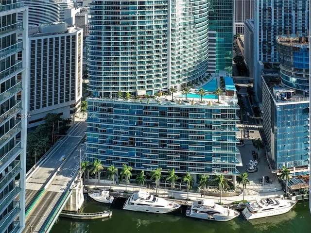 200 Biscayne Blvd Way # 4811, Miami FL 33131