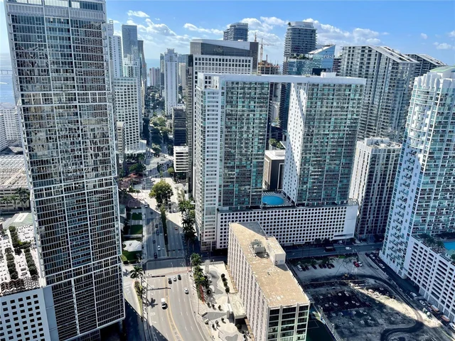 200 Biscayne Blvd Way # 4811, Miami FL 33131