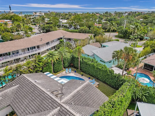 2606 N Riverside Dr, Pompano Beach FL 33062