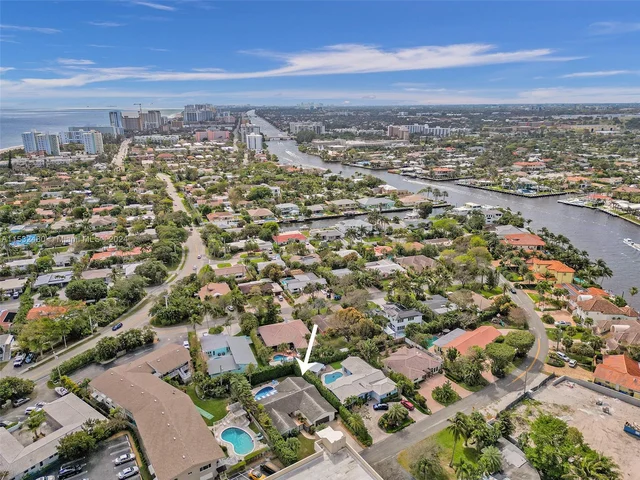 2606 N Riverside Dr, Pompano Beach FL 33062