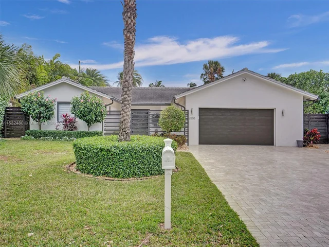 2606 N Riverside Dr, Pompano Beach FL 33062
