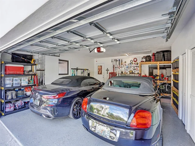 2606 N Riverside Dr, Pompano Beach FL 33062