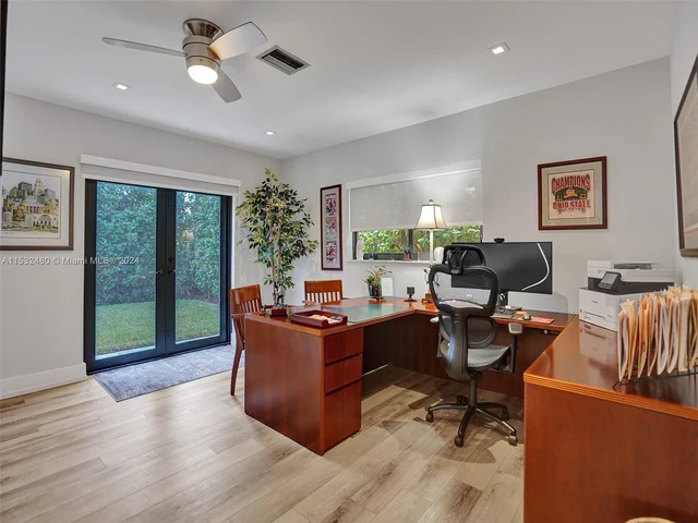 2606 N Riverside Dr, Pompano Beach FL 33062