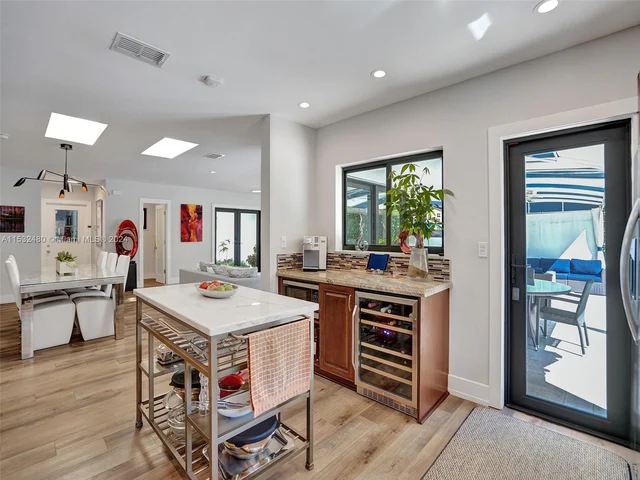 2606 N Riverside Dr, Pompano Beach FL 33062