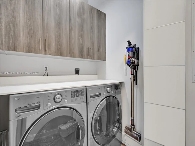 2606 N Riverside Dr, Pompano Beach FL 33062