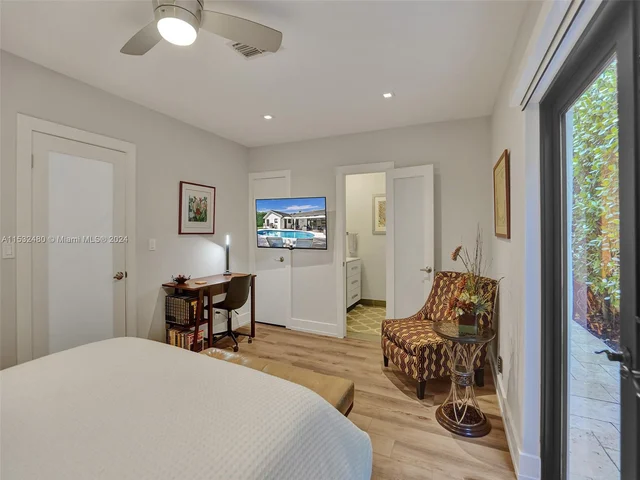 2606 N Riverside Dr, Pompano Beach FL 33062