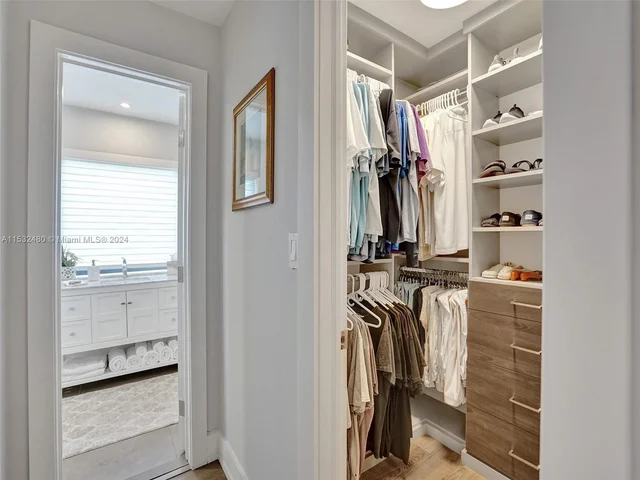 2606 N Riverside Dr, Pompano Beach FL 33062