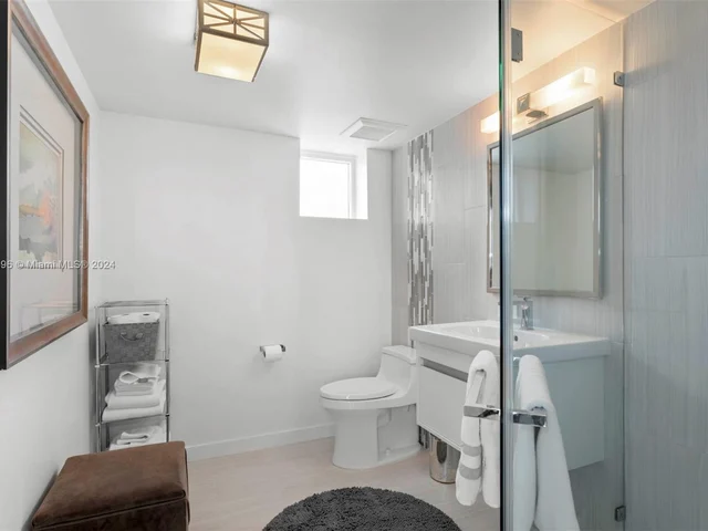 1900 Sunset Harbour Dr, Miami Beach FL 33139