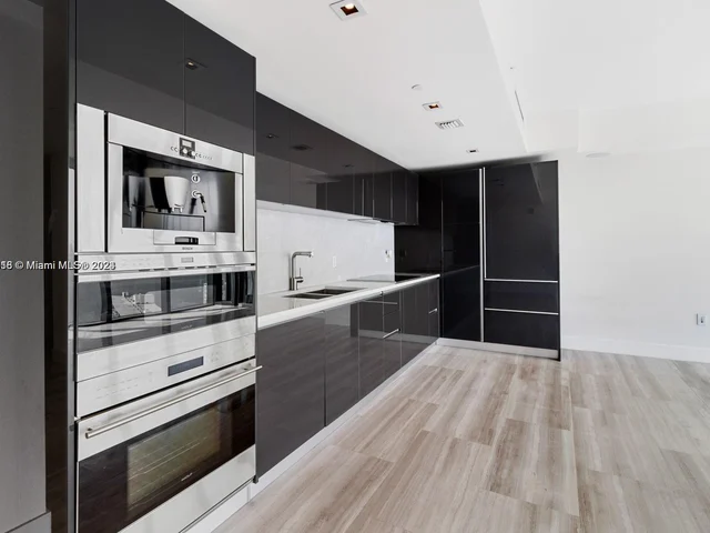 1451 Brickell Ave # 2401, Miami FL 33131