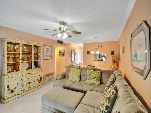 5000 NW 36th St # 503, Lauderdale Lakes FL 33319