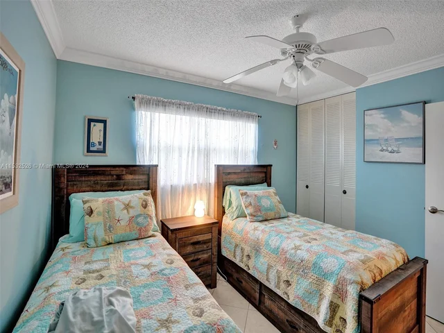 5000 NW 36th St # 503, Lauderdale Lakes FL 33319