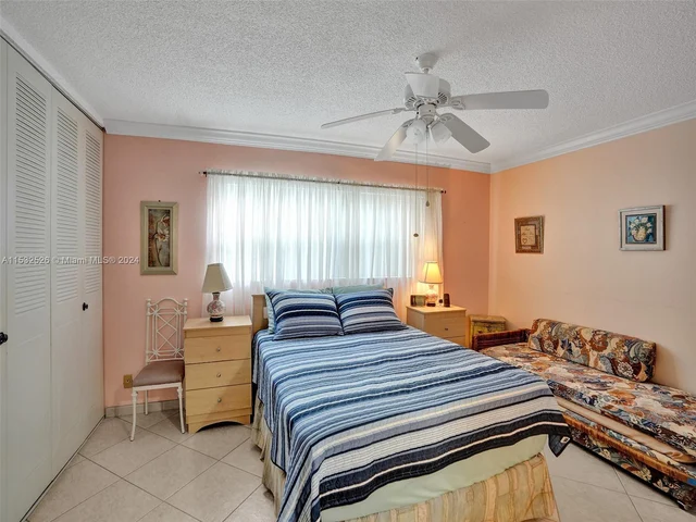 5000 NW 36th St # 503, Lauderdale Lakes FL 33319