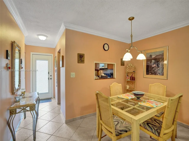 5000 NW 36th St # 503, Lauderdale Lakes FL 33319