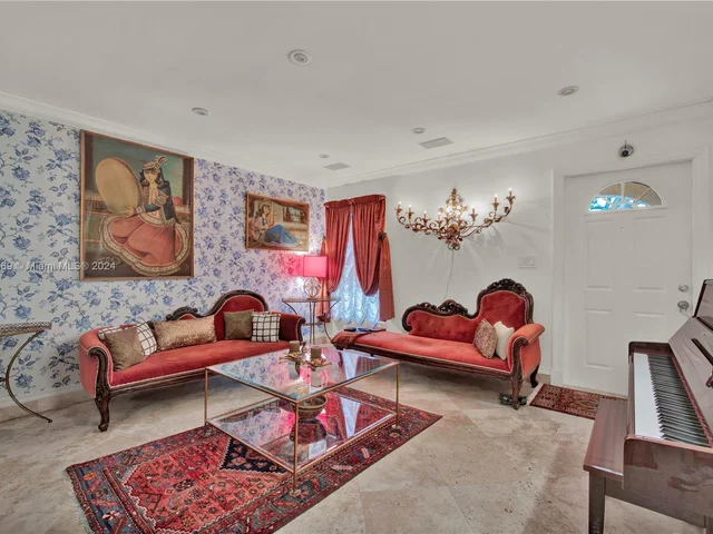 7028 SW 127th Ct, Miami FL 33183