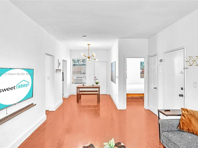 3920 Garden Ave # 17, Miami Beach FL 33140