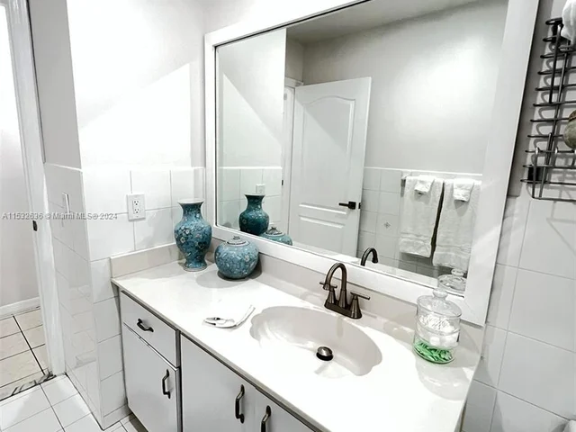 9548 SW 154th Pl, Miami FL 33196