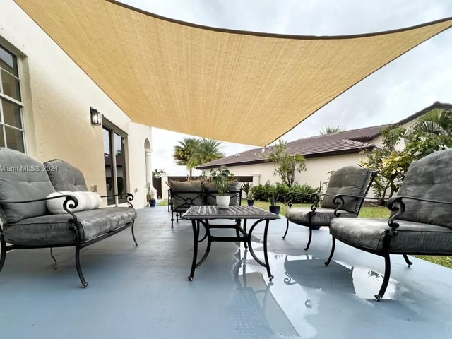 9548 SW 154th Pl, Miami FL 33196