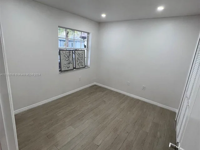 9548 SW 154th Pl, Miami FL 33196