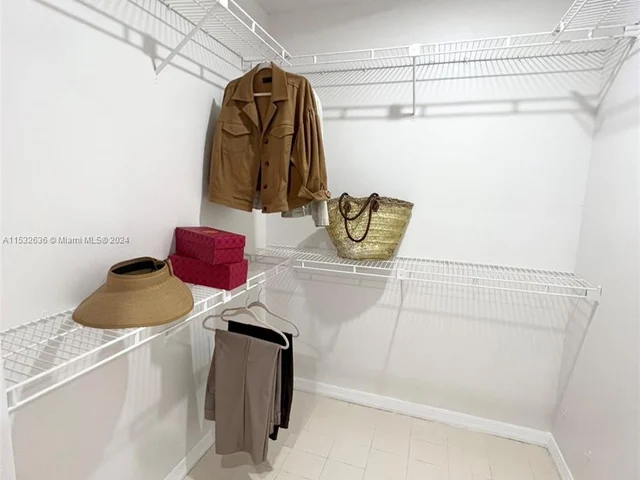 9548 SW 154th Pl, Miami FL 33196