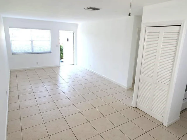 3856 S Cir Dr # 5, Hollywood FL 33021