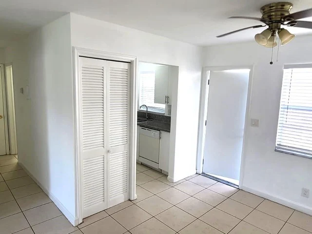 3856 S Cir Dr # 5, Hollywood FL 33021