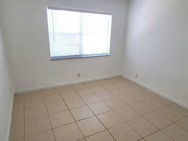 3856 S Cir Dr # 5, Hollywood FL 33021