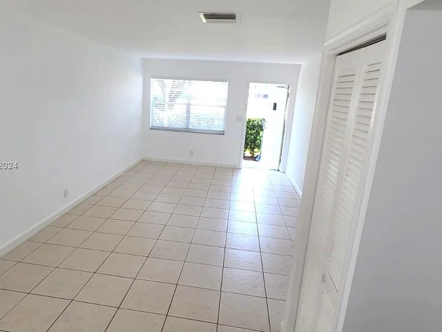 3856 S Cir Dr # 5, Hollywood FL 33021