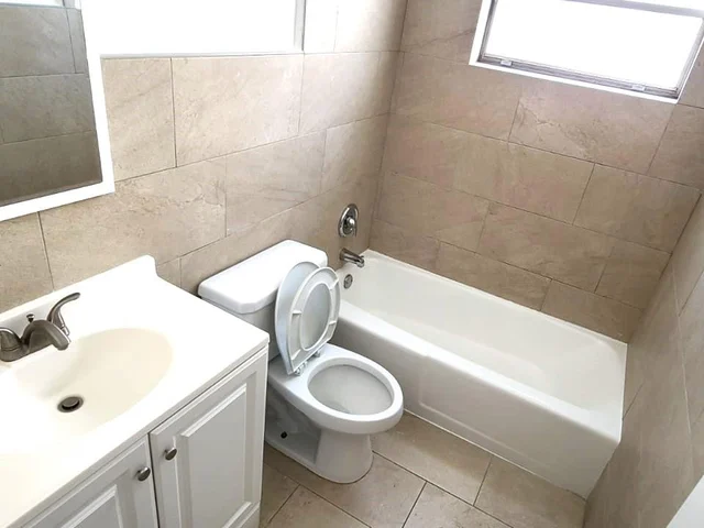 3856 S Cir Dr # 5, Hollywood FL 33021