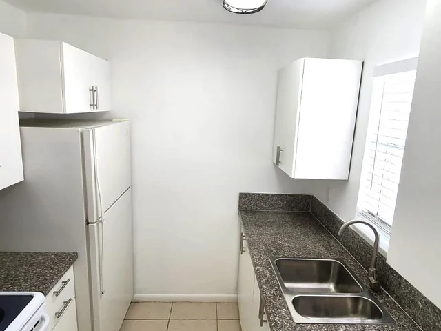 3856 S Cir Dr # 5, Hollywood FL 33021