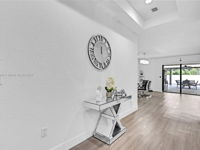 21545 SW 125th Psge, Miami FL 33177