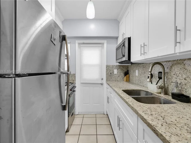 644 Meridian Ave # 2, Miami Beach FL 33139