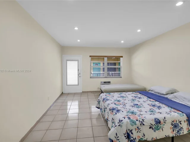 644 Meridian Ave # 2, Miami Beach FL 33139