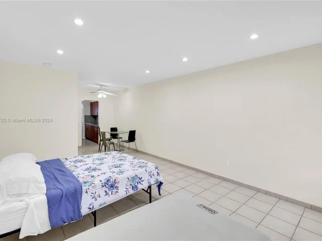 644 Meridian Ave # 2, Miami Beach FL 33139