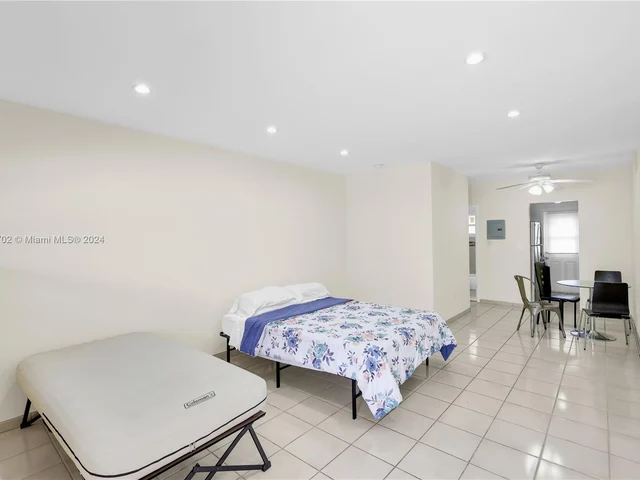 644 Meridian Ave # 2, Miami Beach FL 33139