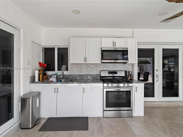 17330 SW 108th Ave, Miami FL 33157