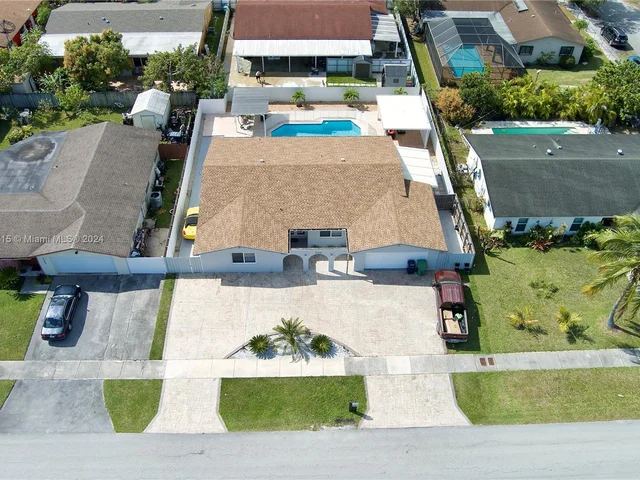 17330 SW 108th Ave, Miami FL 33157