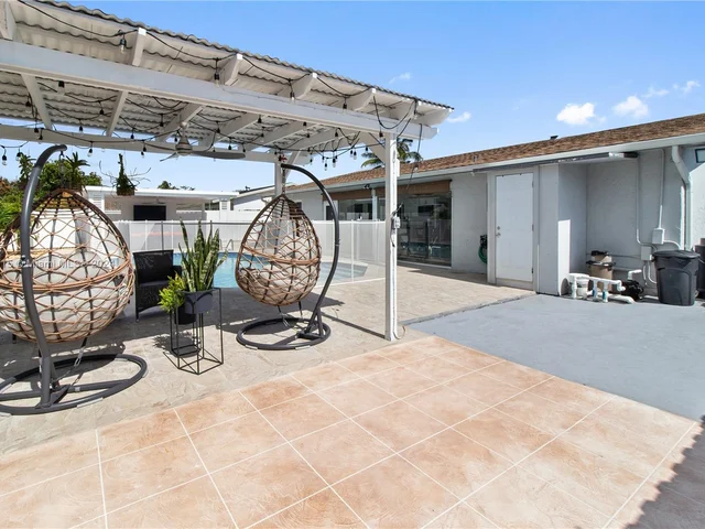 17330 SW 108th Ave, Miami FL 33157