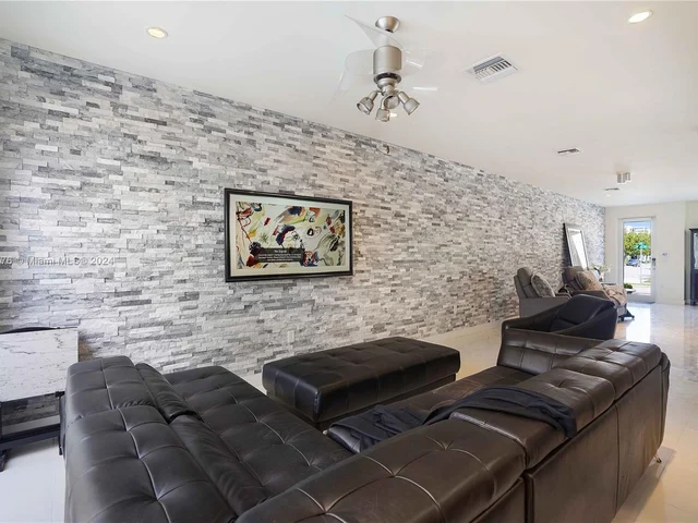 10418 NW 63rd Ter # 10418, Doral FL 33178