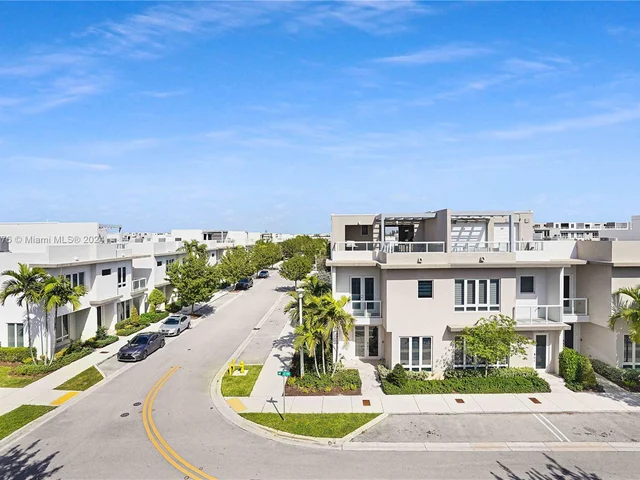 10418 NW 63rd Ter # 10418, Doral FL 33178